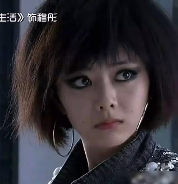 一手爛牌打成王炸,快30歲才成名,譚松韻演高中生完全不出戲