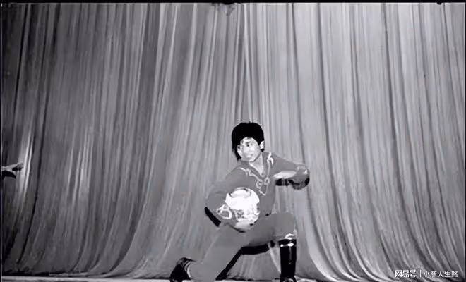 50歲沙寶亮深夜離婚！疑出軌小16歲女星，離異帶兩娃身份不簡單