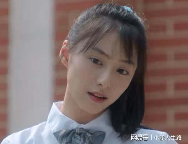 參演《人世間》被吐槽,如今胡連馨憑《天才基本法》驚艷了無數人