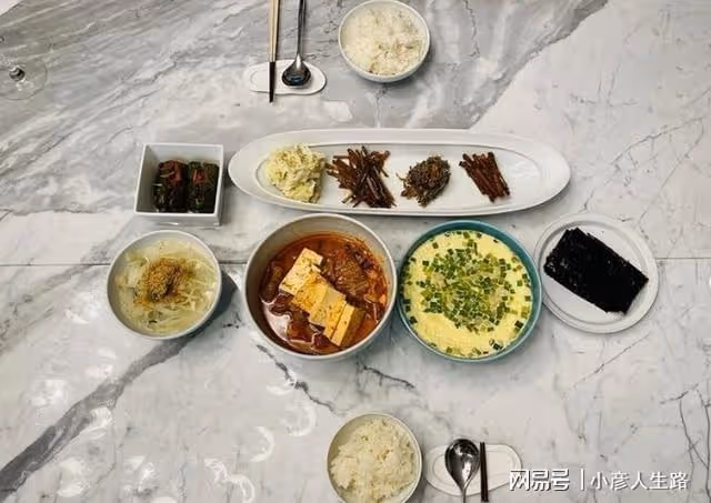 孫藝珍懷上雙胞胎?配四葉草和彩虹圖:祝你度過好運的日子
