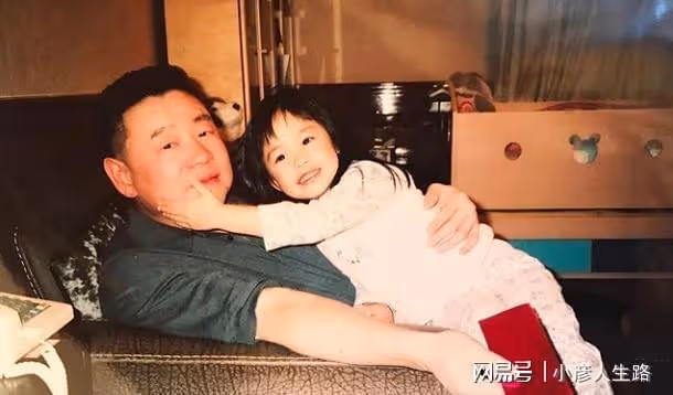 劉鑾雄19歲女兒秀舞技!穿芭蕾裙做高難度動作,顏值不輸媽媽