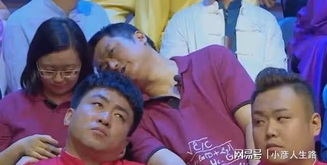 公式相聲李宏燁直播自曝:如今已靠相聲獲取可觀收入