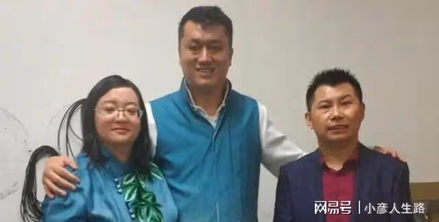 公式相聲李宏燁直播自曝:如今已靠相聲獲取可觀收入