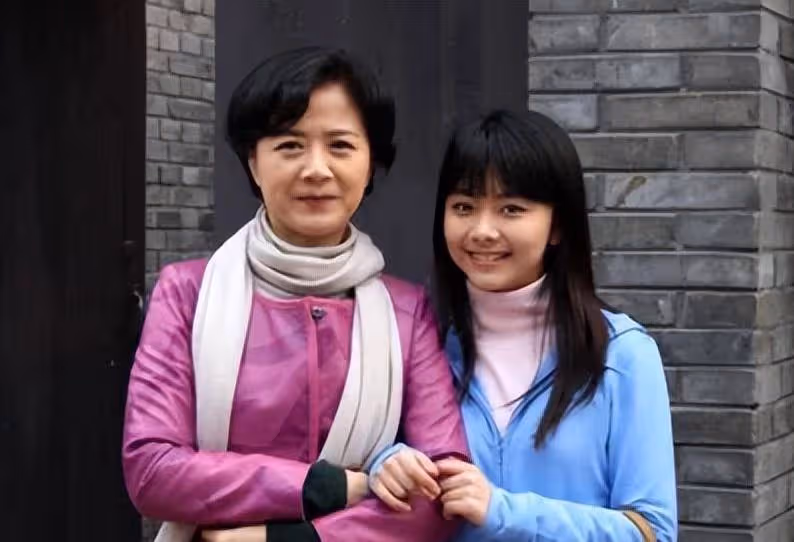 國民初戀譚松韻,出道15年無緋聞,卻在事業上升期突發變故