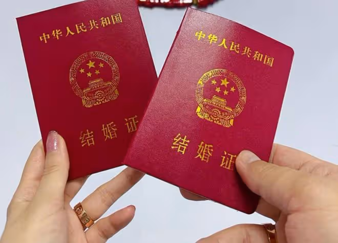 恭喜！林志玲前男友內地領證結婚，小17歲上海妻子顏值高家境富裕