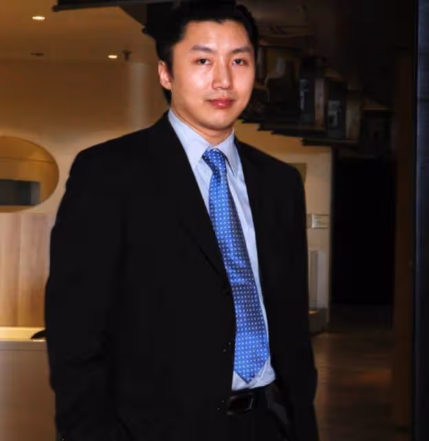 恭喜！林志玲前男友內地領證結婚，小17歲上海妻子顏值高家境富裕