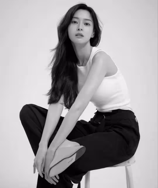 女團出身美貌演員新簡歷照公開,重新出發的她擁有無限可能