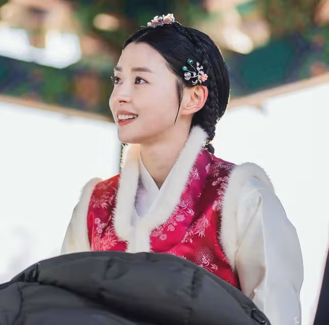 女團出身美貌演員新簡歷照公開,重新出發的她擁有無限可能