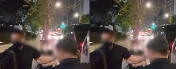 竟然碰觸她的身體!朴恩斌遭遇瘋狂襲擊,無禮的粉絲太讓人生氣