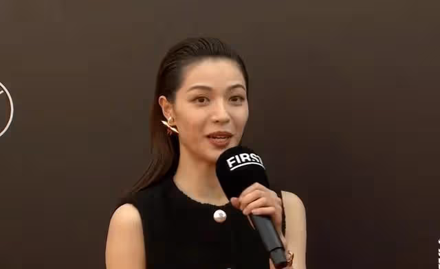 電影展紅毯爭艷:章子怡千萬鑽戒 馬麗顯老態