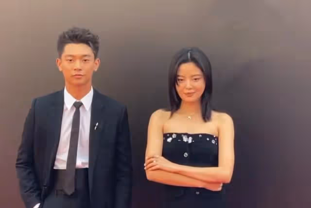 電影展紅毯爭艷:章子怡千萬鑽戒 馬麗顯老態