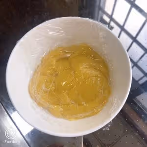 酥皮榴槤流心月餅