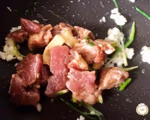 鮮得眉毛都要掉下來De西芹爆炒羊肉