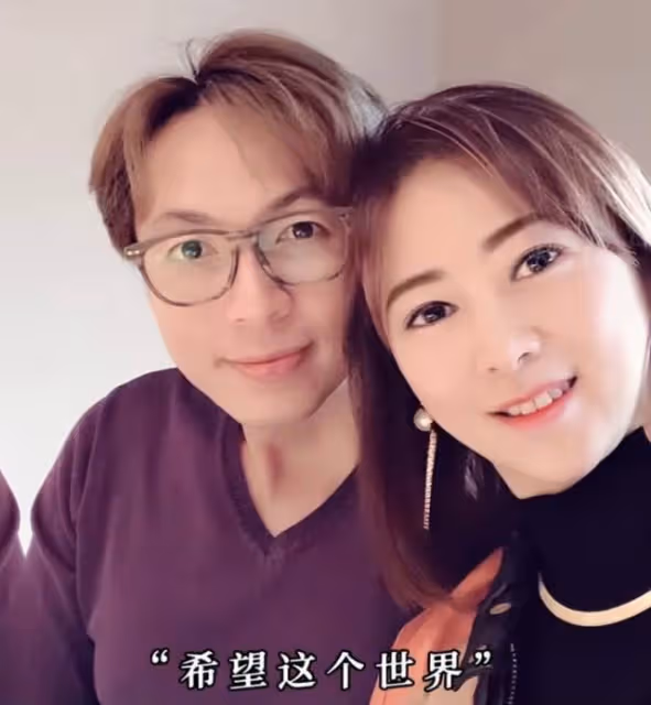 翁虹老公是真年輕，五十歲的年紀三十歲的臉，一家三口顏值巨高！