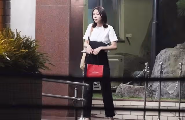 年齡差17歲!他們也因戲生情同居中
