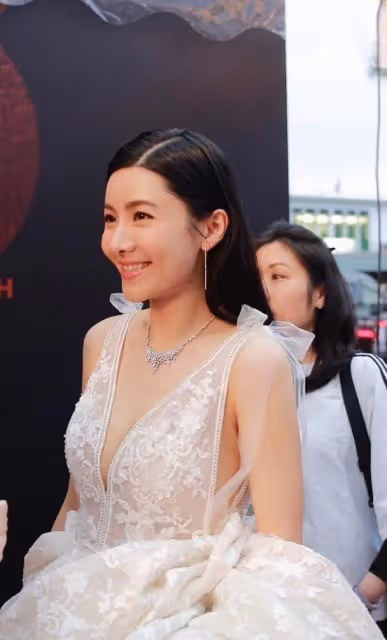 結束異地戀!香港人氣小花終盼男友回港,對方北上發展兩年太寂寞