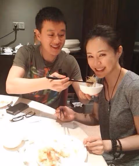 6歲學會自立!苦守20多年喚醒植物人父親 如今苦盡甘來「獲最大回報」超幸福