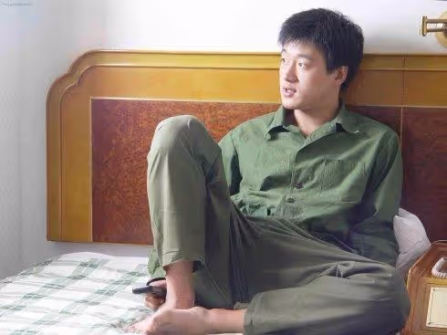 6歲學會自立!苦守20多年喚醒植物人父親 如今苦盡甘來「獲最大回報」超幸福