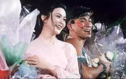 關之琳當年有多美?劉德華被迷住,張學友不敢與她對視 看到梁家輝:眼神出賣了自己