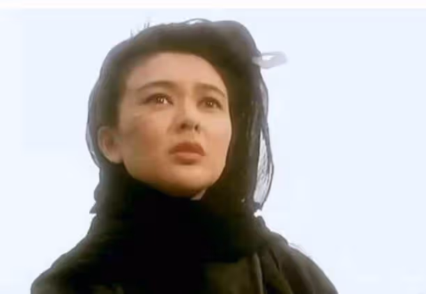 關之琳當年有多美?劉德華被迷住,張學友不敢與她對視 看到梁家輝:眼神出賣了自己