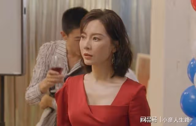播兩集，熱度爆了！陳數新劇一出手，就是中年偶像劇的「天花板」
