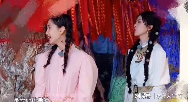 《奔跑吧》周深白鹿藏不住了!對趙露思的態度,暴露嘉賓真實現狀