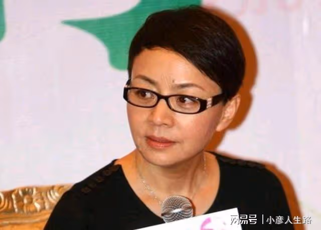 宋丹丹直言不知道楊穎的獲獎作品,楊穎的後續做法盡顯高情商