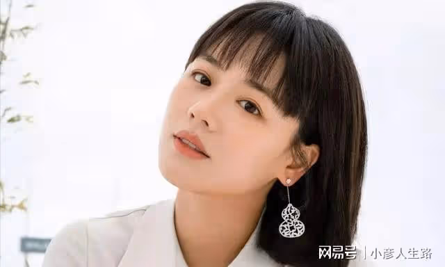 馬思純張哲軒回國！衣著清涼身材圓潤，疑似已經成功卸貨當媽