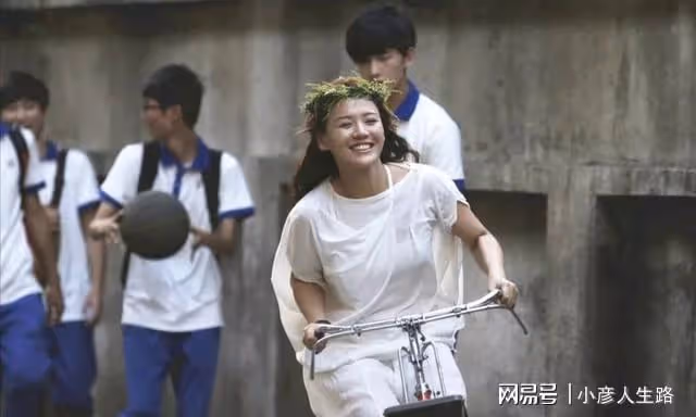 馬思純張哲軒回國！衣著清涼身材圓潤，疑似已經成功卸貨當媽