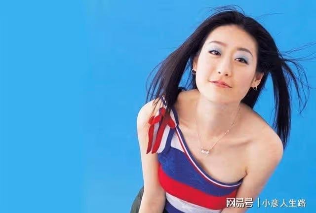 星爺簽了8年的演員李卉,因疏忽從女主變路人,戲份被刪減到30秒