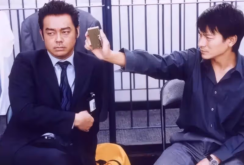 「黑面影帝」劉青云:拍了幾十部電影,沒人知道他跪著走的路多難