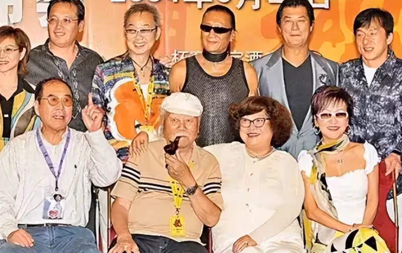 謝賢:當眾給曾江一巴掌,成龍稱他為「傳奇」,晚年與小49歲女友相戀
