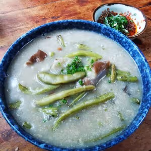 巴適得板的四川豆花，耙耙菜蘸水