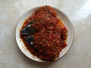 剁椒魚頭（魚頭不腥的處理方法）