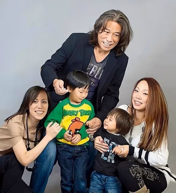 知名港星宣布不再結婚!經歷4段失敗婚姻,與小36歲女友戀愛12年