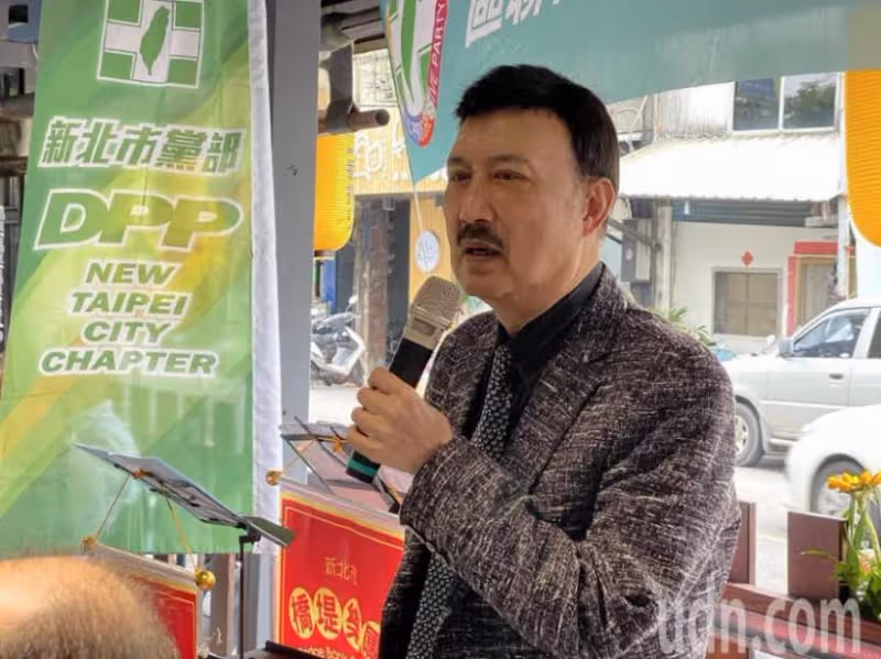 緊急狀況!余天中風就醫首曝「病床照」,兒曝病況「脖子血管全塞住」右半身動不了,醫生診斷之後直呼:這根本就是一個奇跡