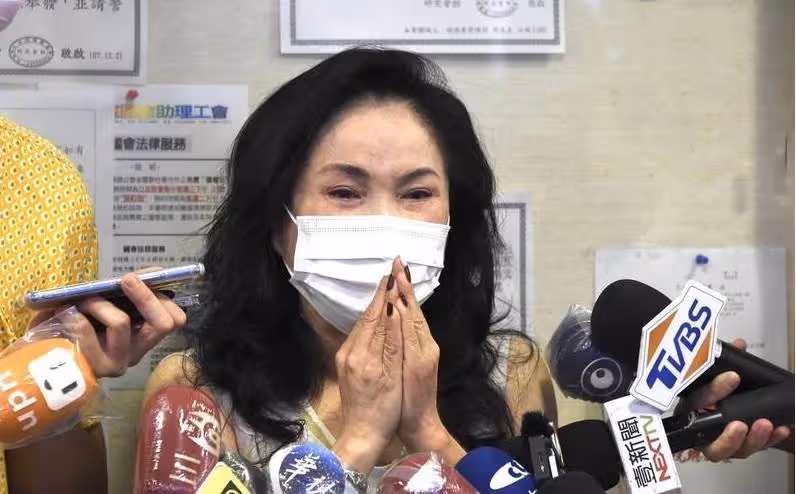 緊急狀況!余天中風就醫首曝「病床照」,兒曝病況「脖子血管全塞住」右半身動不了,醫生診斷之後直呼:這根本就是一個奇跡