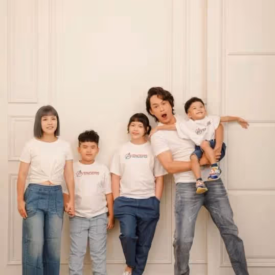 窮到吃「吐司配水」黃鐙輝「不到40歲擁3房」首公開理財心法,只為家人花錢「對自己超級摳」:東西能用就好