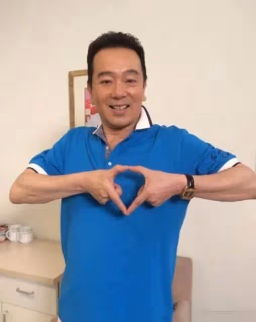 張晨光曬出自己的豪宅,全屋裝修造價過千萬,墻壁鑲「金邊」網友:不愧是高富帥