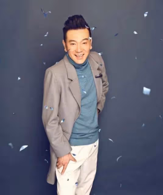 張晨光曬出自己的豪宅,全屋裝修造價過千萬,墻壁鑲「金邊」網友:不愧是高富帥