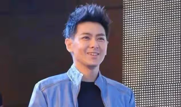林志穎大哥透露他已渡過危險期，和妻子結婚紀念日今年在病房中過
