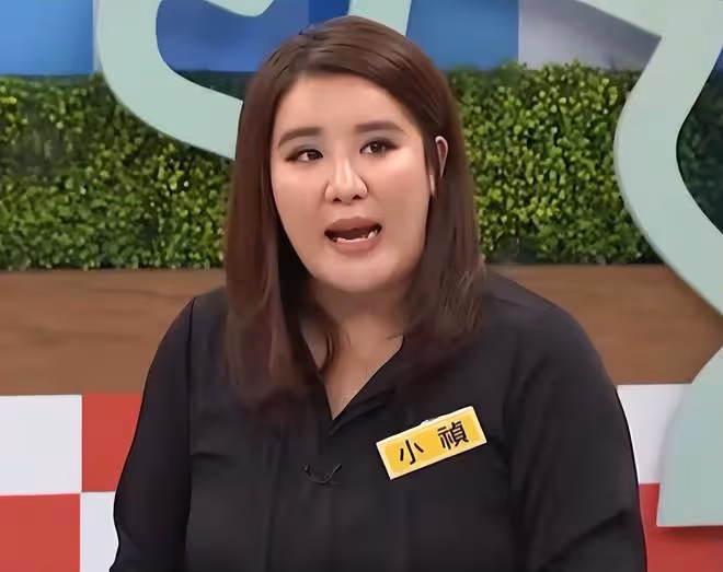 胡瓜前妻生日,凍齡有術與女兒似姐妹,離婚21年跟前夫關係仍密切
