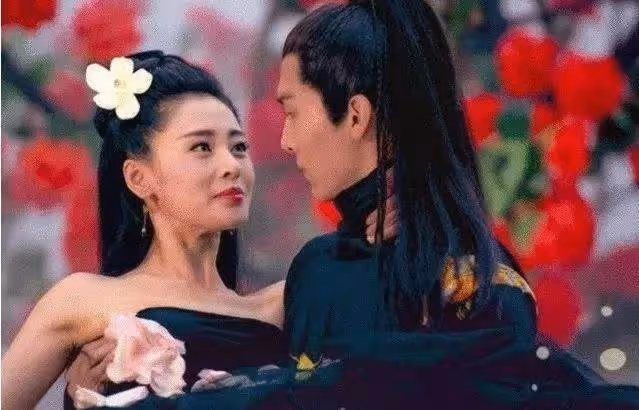 為啥電視中「公主抱」那麼輕鬆?當看到全身照後,承包我一年的笑點