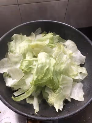 炒西生菜