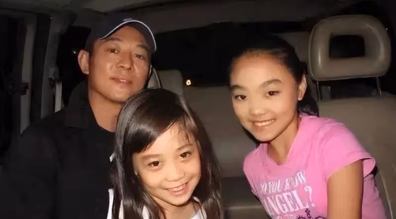 同樣是李連杰的基因,把利智和黃秋燕的孩子對比,差距就出來了