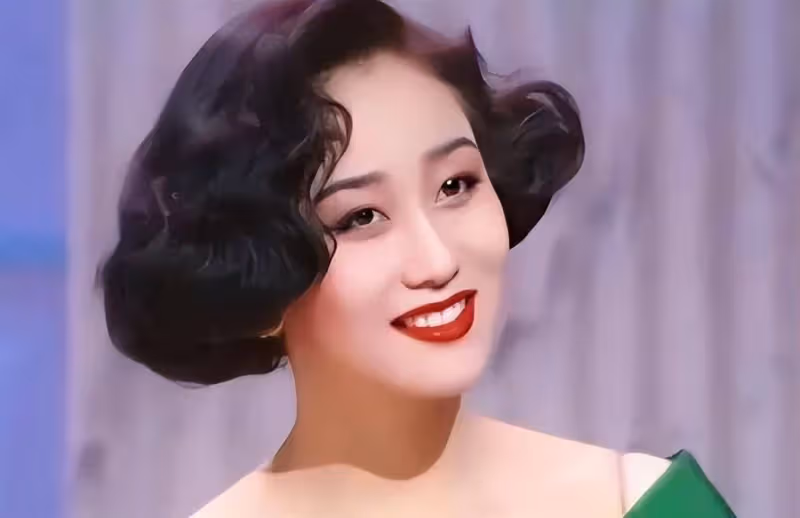 同樣是李連杰的基因，把利智和黃秋燕的孩子對比，差距就出來了