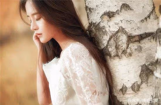 婆婆賴在兒媳家不走,還要求接倆孫子來養,兒媳:你有什麼資格