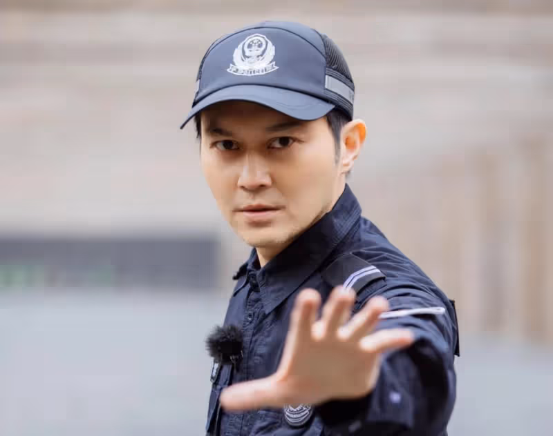 突然病倒！50歲知名男星「緊急住院就醫」演藝工作全面喊停　老婆急喊：累了就回家