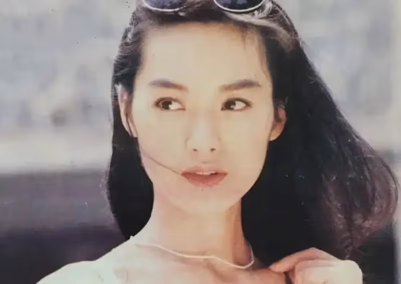 她是林志玲師姐!嫁入豪門孕期遭7次家暴 被閨蜜插足離婚「苦練廚藝獲獎」50歲依舊漂亮