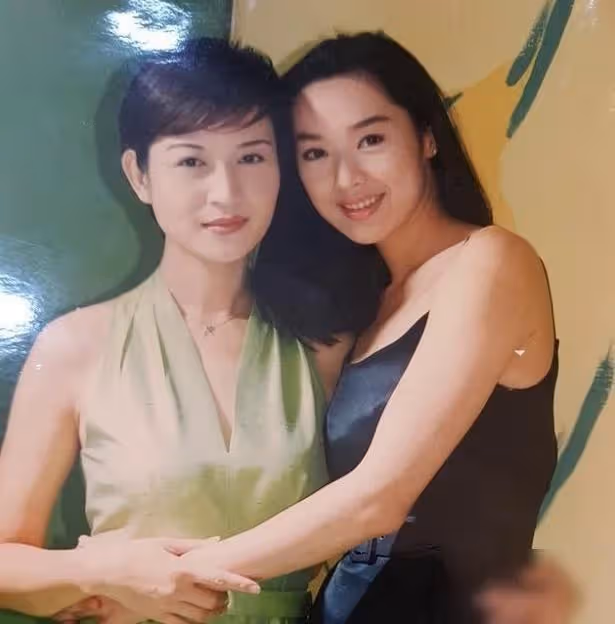 她是林志玲師姐!嫁入豪門孕期遭7次家暴 被閨蜜插足離婚「苦練廚藝獲獎」50歲依舊漂亮